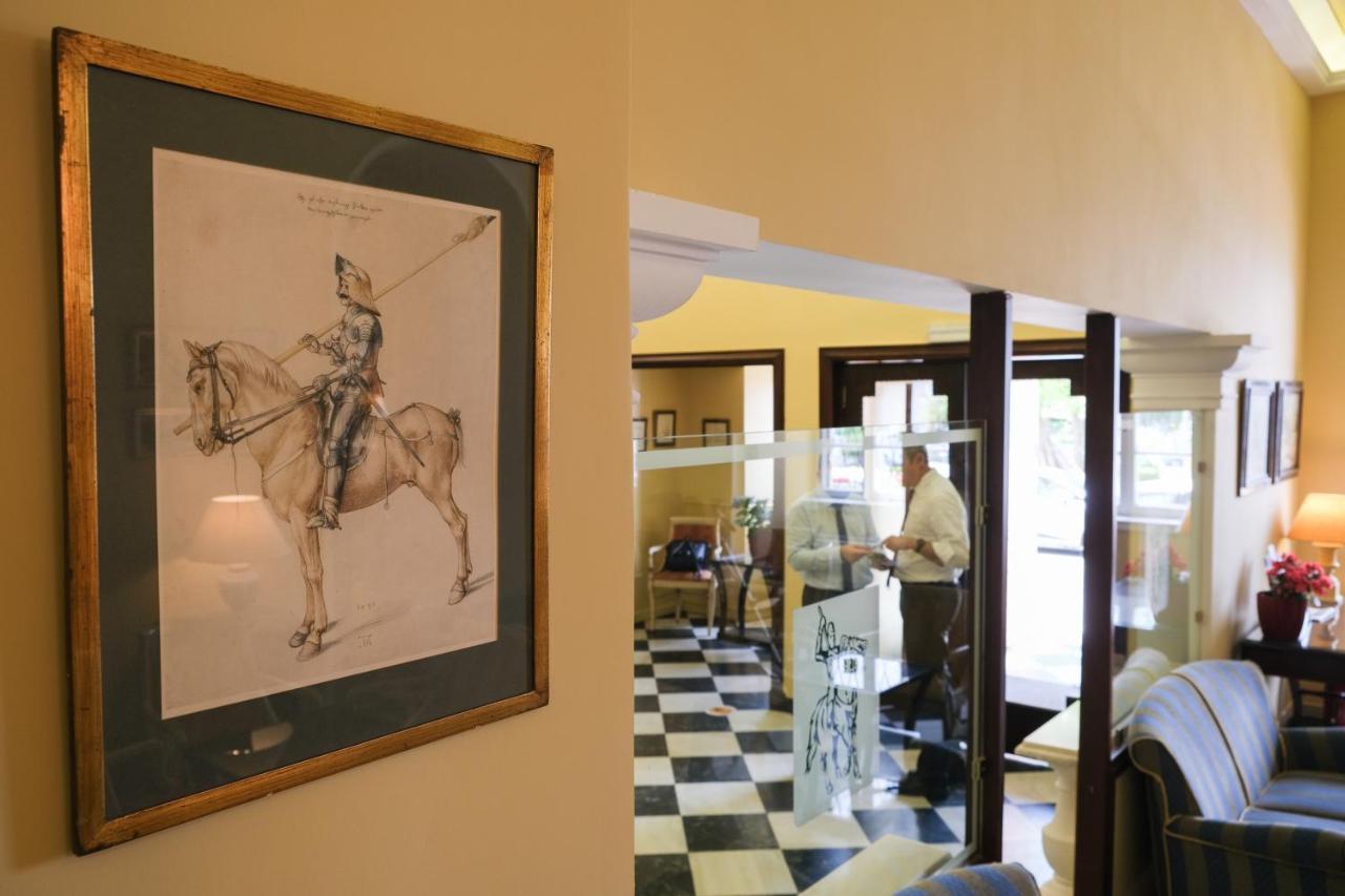 卡瓦利瑞酒店 Corfu  外观 照片