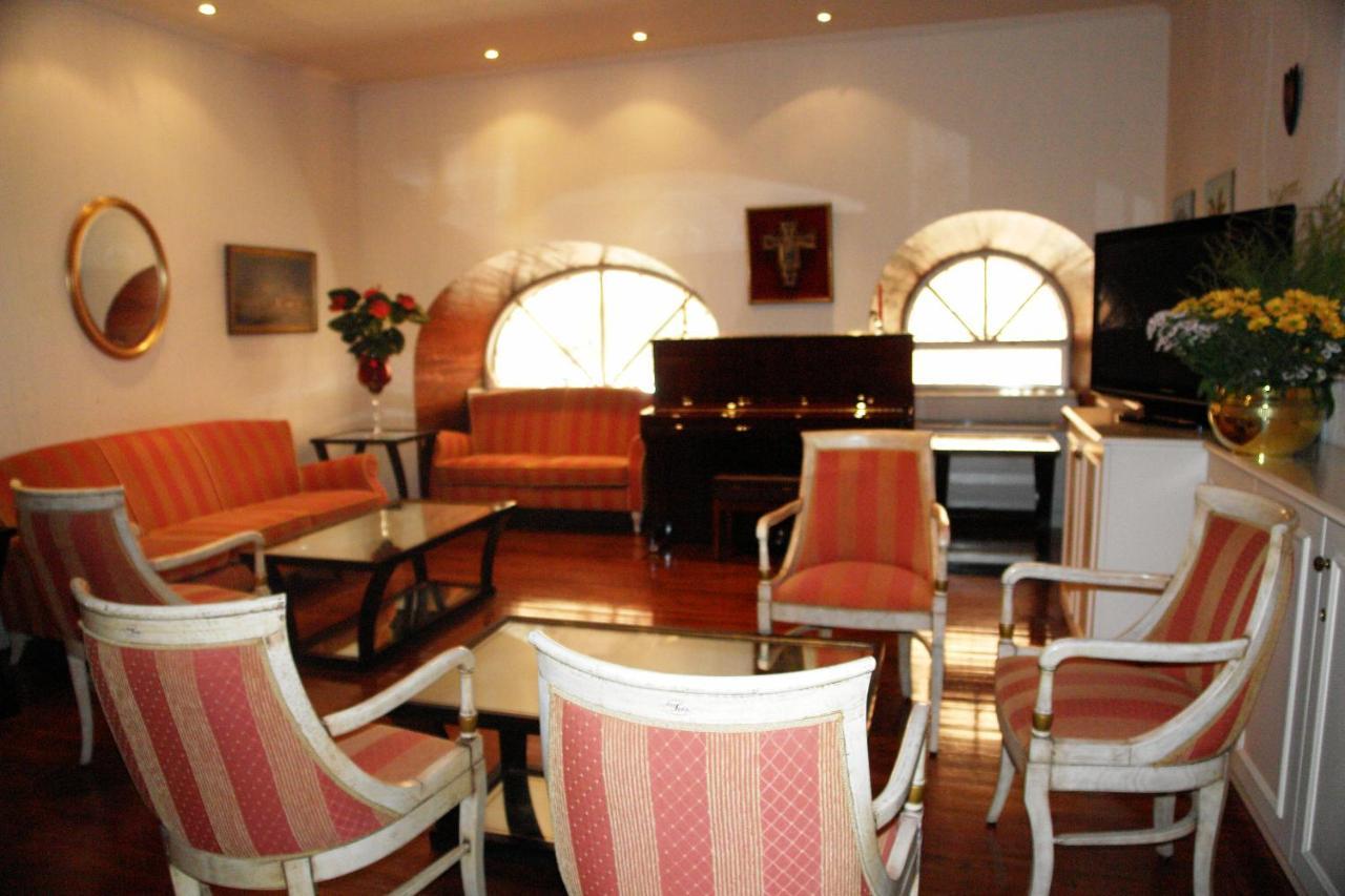 卡瓦利瑞酒店 Corfu  外观 照片