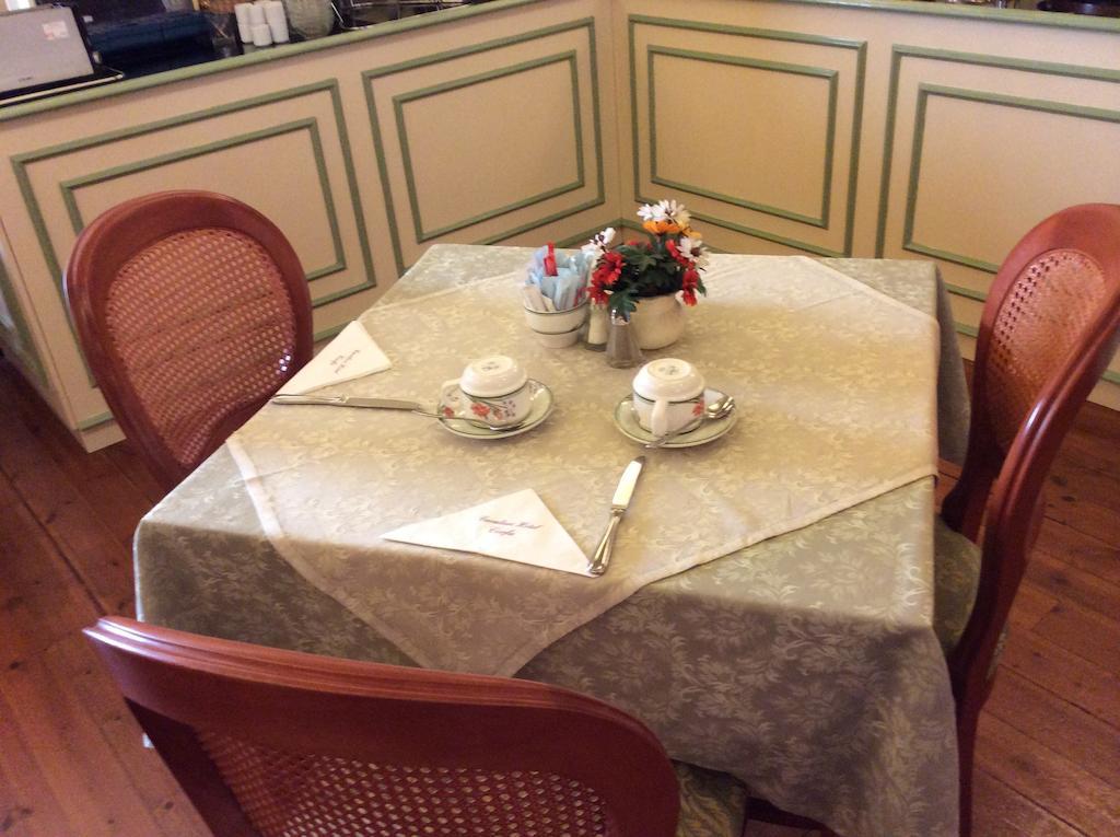 卡瓦利瑞酒店 Corfu  外观 照片
